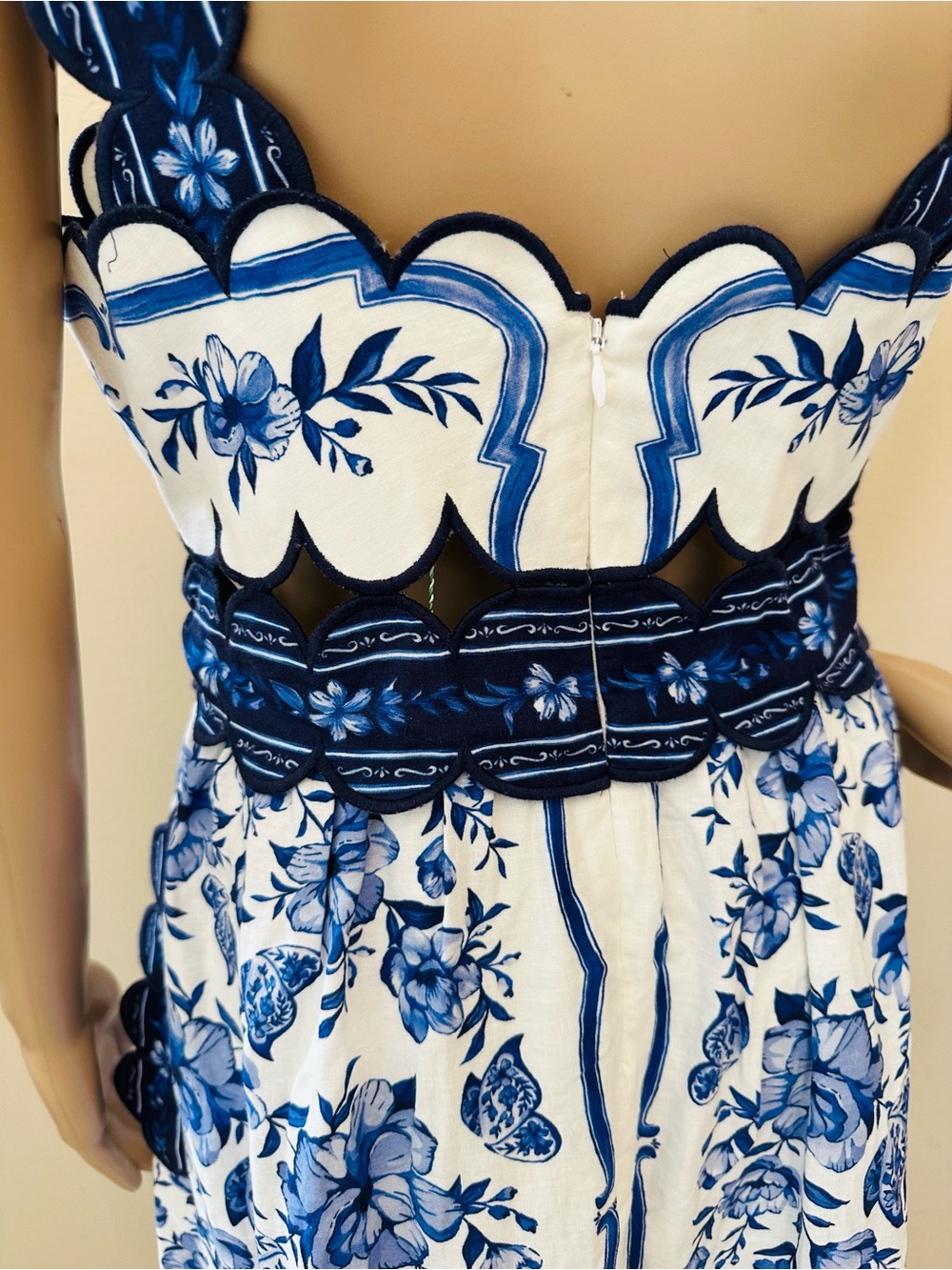 FARM Rio White Midi Dress with Blue Floral Print - Picture 9 of 16